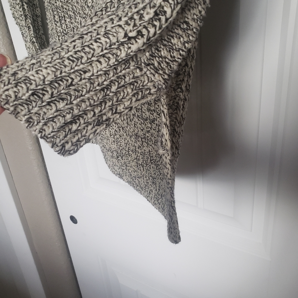 Marled High-Low Sweater - Picture 2 of 5